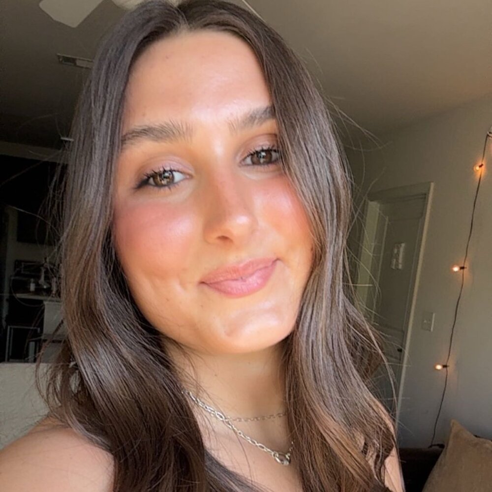 Meet your Posher, Olivia